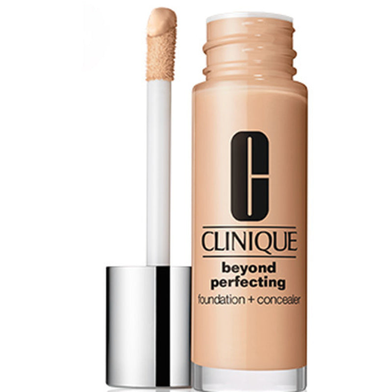 Clinique „Beyond Perfecting Foundation + Concealer“ – drėkinamasis makiažo ir maskuoklio derinys viename, 30 ml.